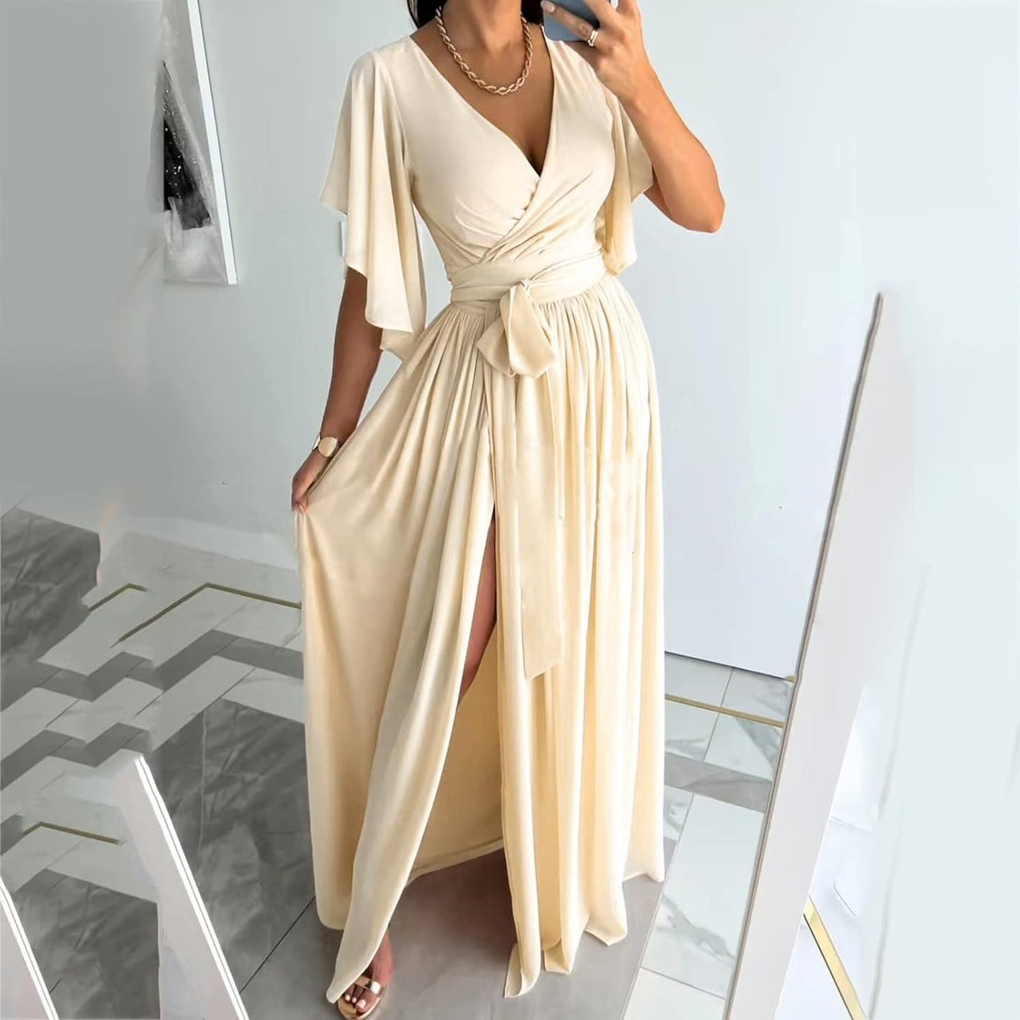 Daria | Damska sukienka z zawijanymi rękawami w motyle