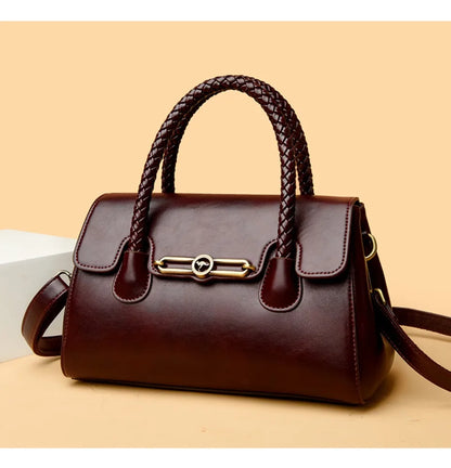 ronja™ – Klasyczna Torebka z Plecionym Uchwytem i Złotymi Akcentami