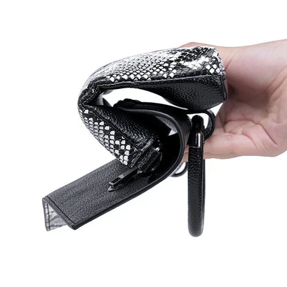 Strukturalna czarna torebka o skórzanym wyglądzie