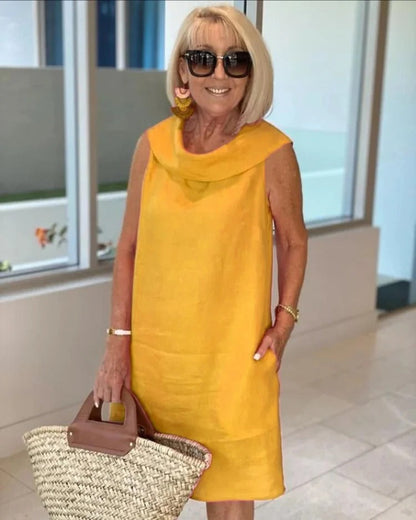 Judyta | Oszałamiająca mini sukienka z kołnierzykiem