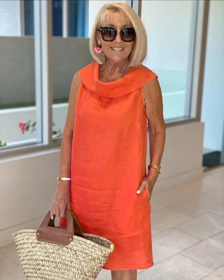 Judyta | Oszałamiająca mini sukienka z kołnierzykiem